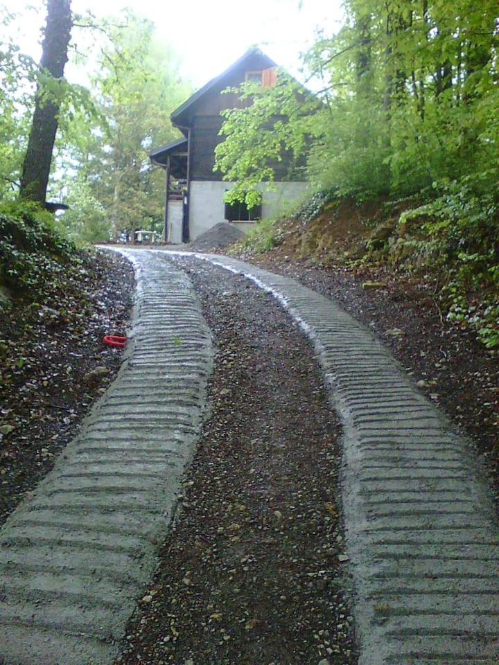 Wooden House Near The River Kupa Kamanje Exterior photo